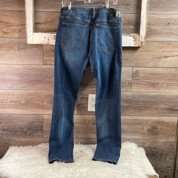 TAHARI Women’s Jean Waist 32 Blue Straight Leg Button Zip - Picture 4 of 9